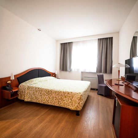 Hotel Donizetti Lallio Luaran gambar
