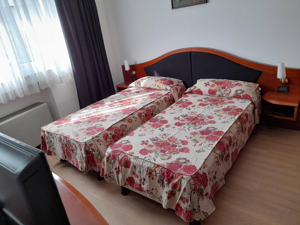 Hotel Donizetti Lallio Luaran gambar