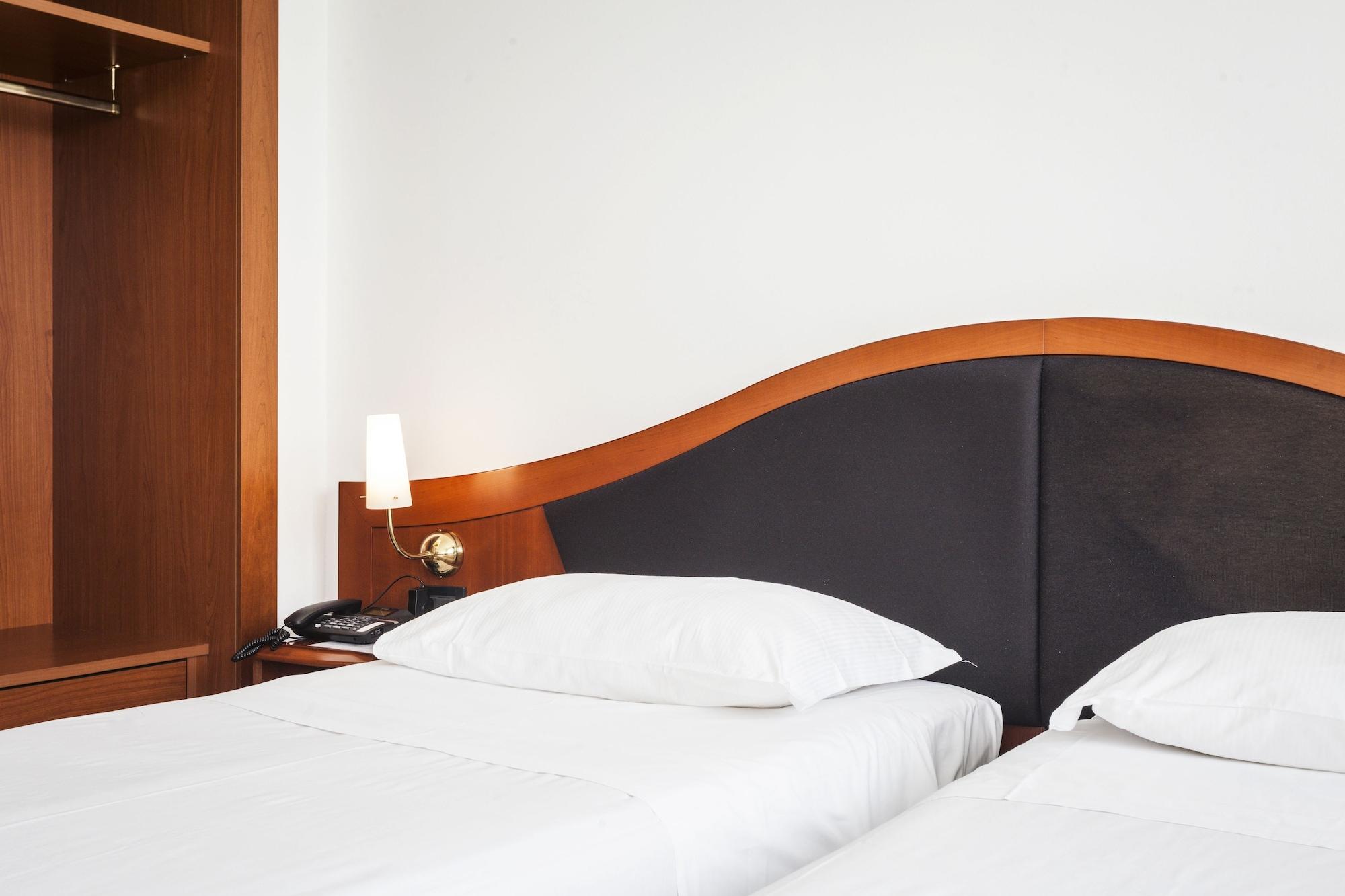 Hotel Donizetti Lallio Luaran gambar