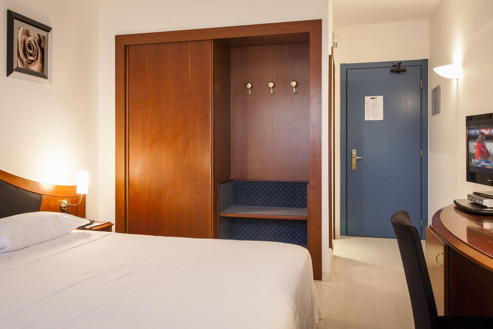 Hotel Donizetti Lallio Luaran gambar