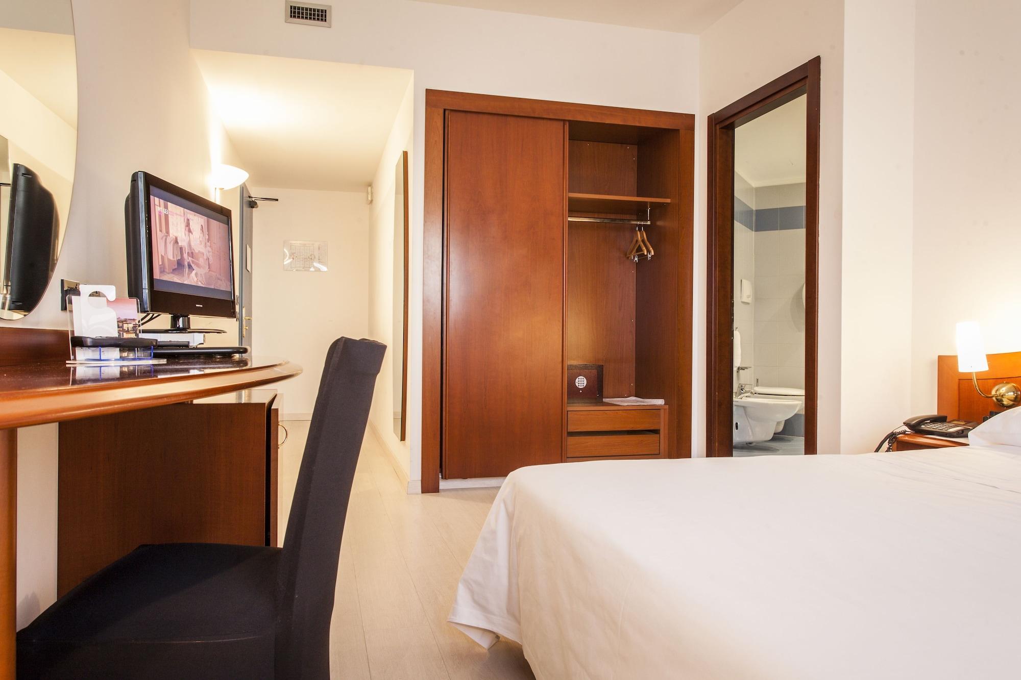 Hotel Donizetti Lallio Luaran gambar