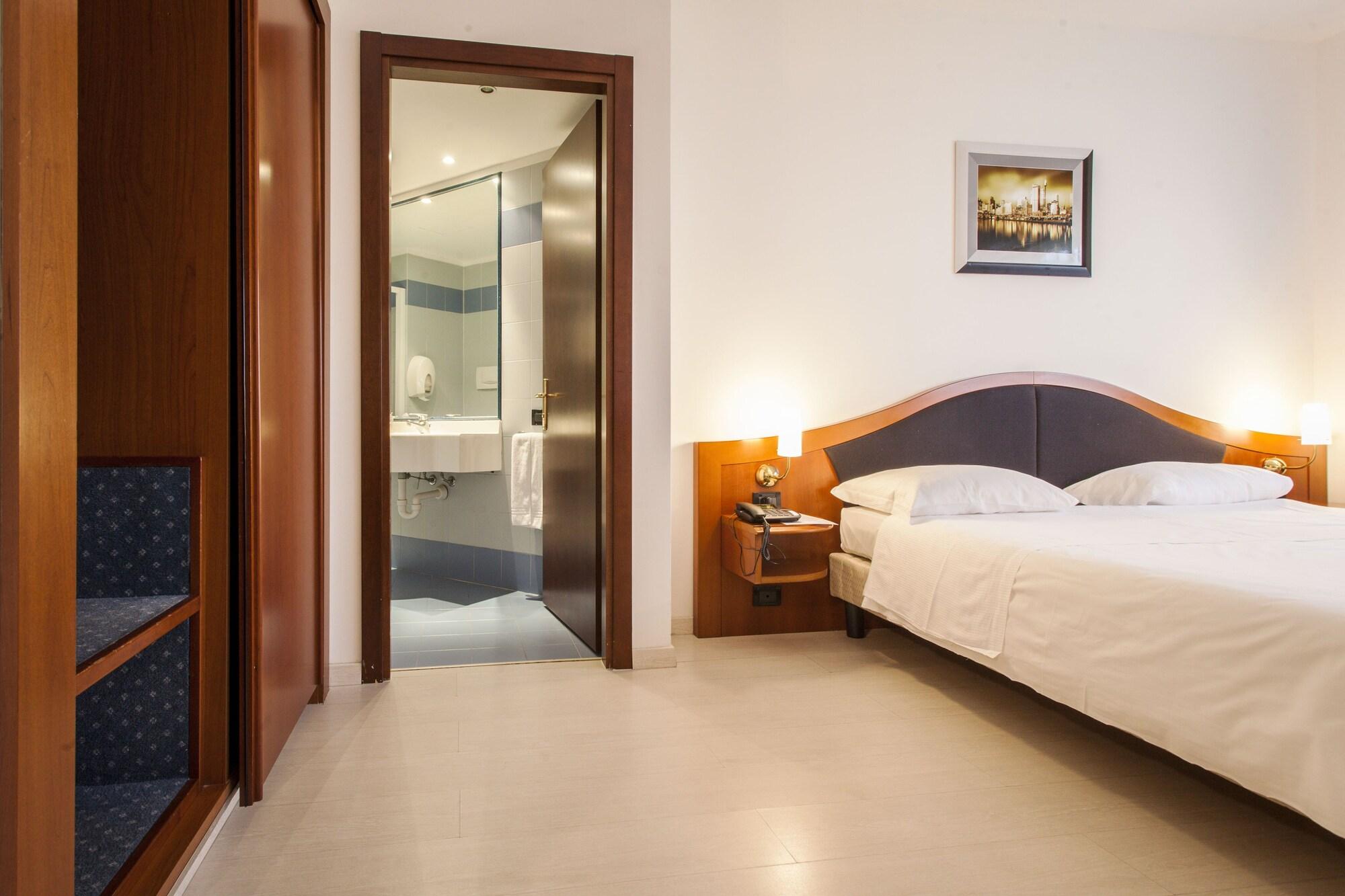 Hotel Donizetti Lallio Luaran gambar