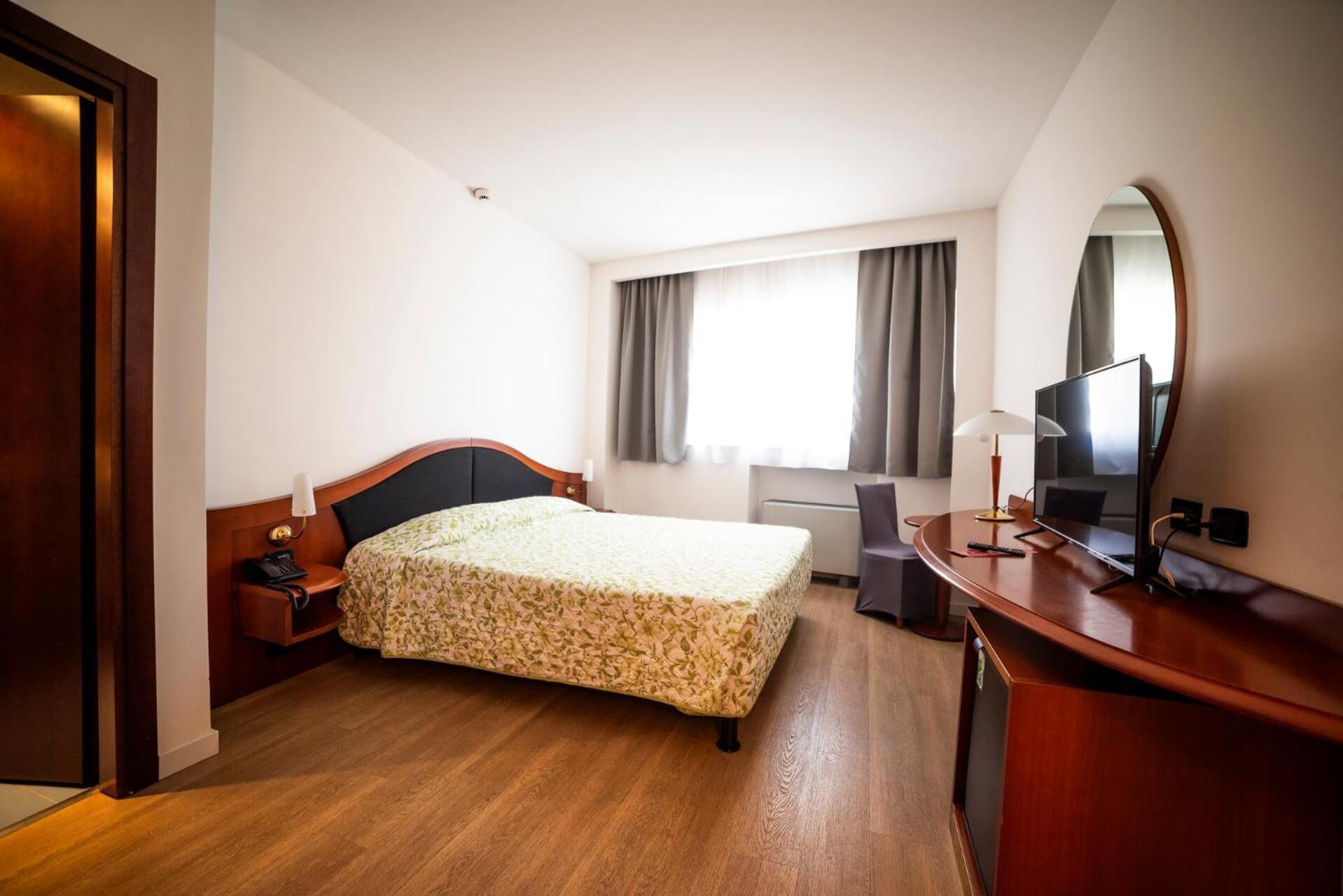 Hotel Donizetti Lallio Luaran gambar